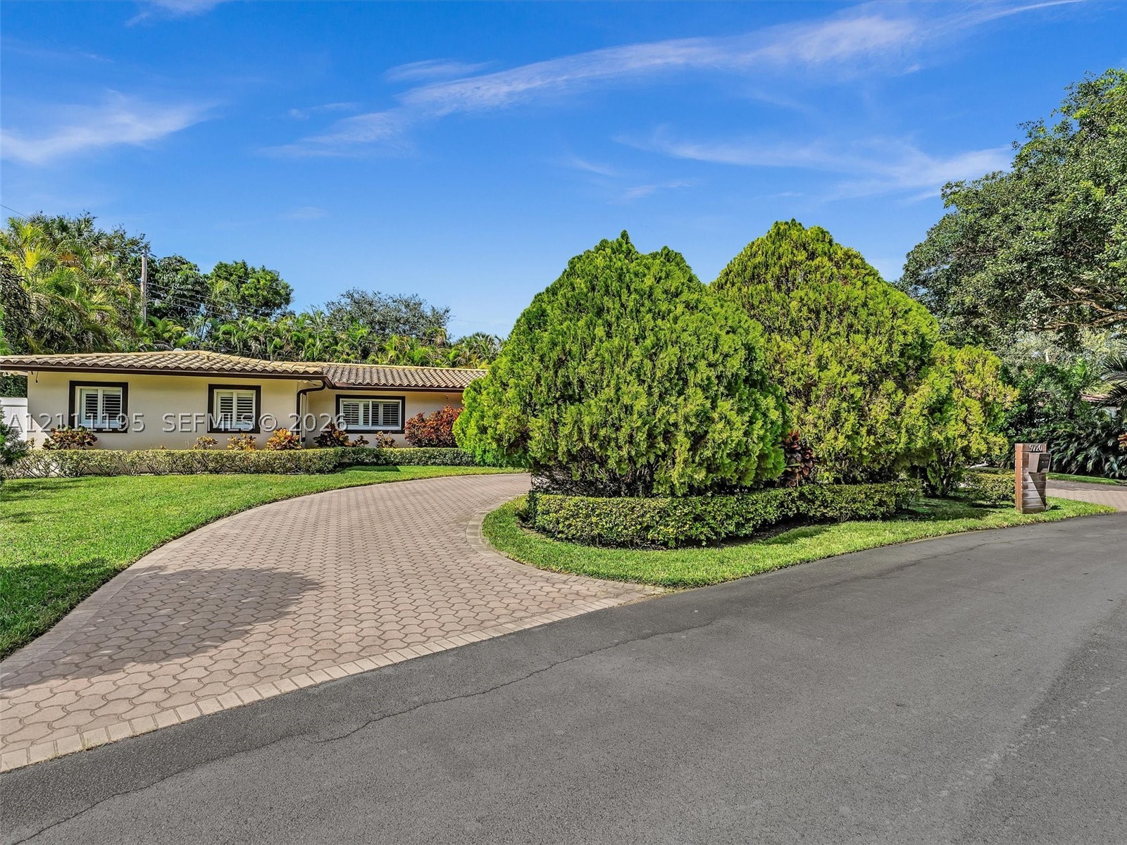 9720 SW 73rd Ct, Pinecrest FL 33156