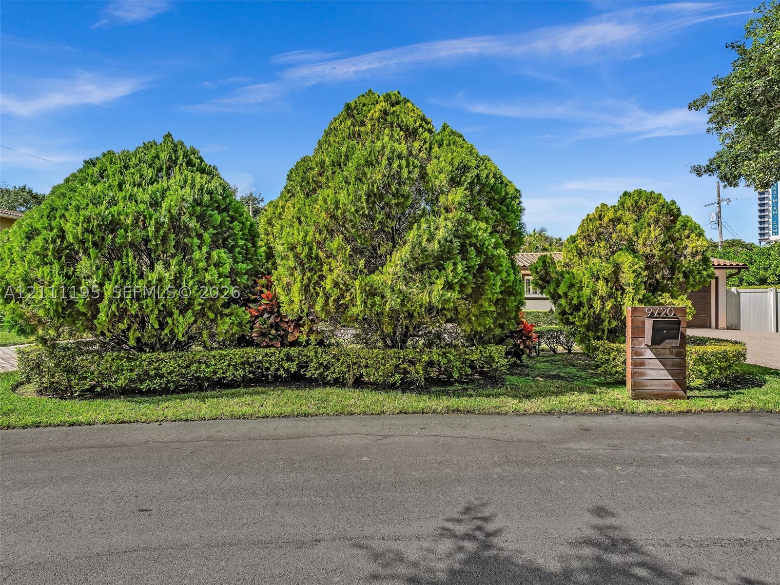 9720 SW 73rd Ct, Pinecrest FL 33156