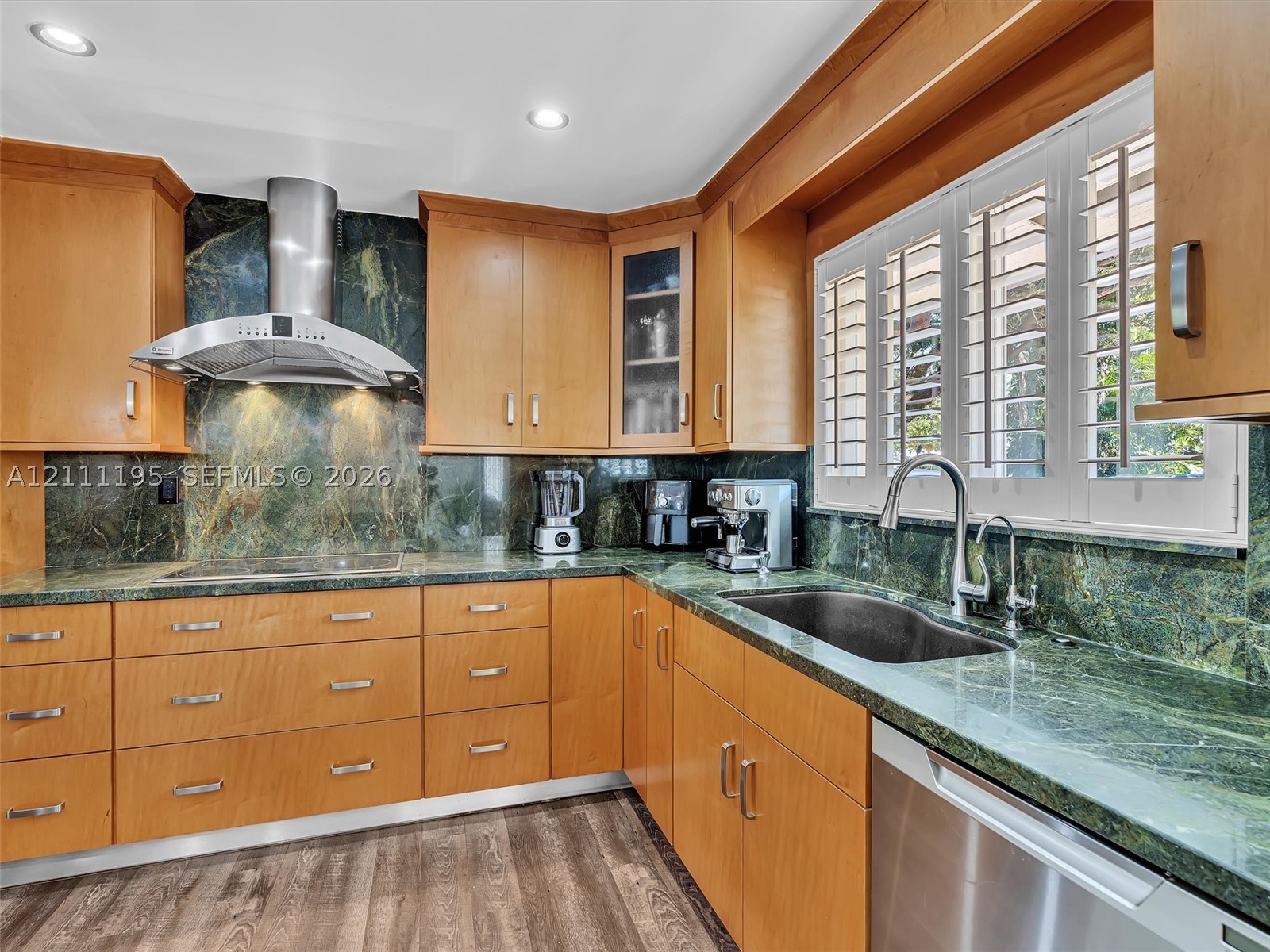 9720 SW 73rd Ct, Pinecrest FL 33156