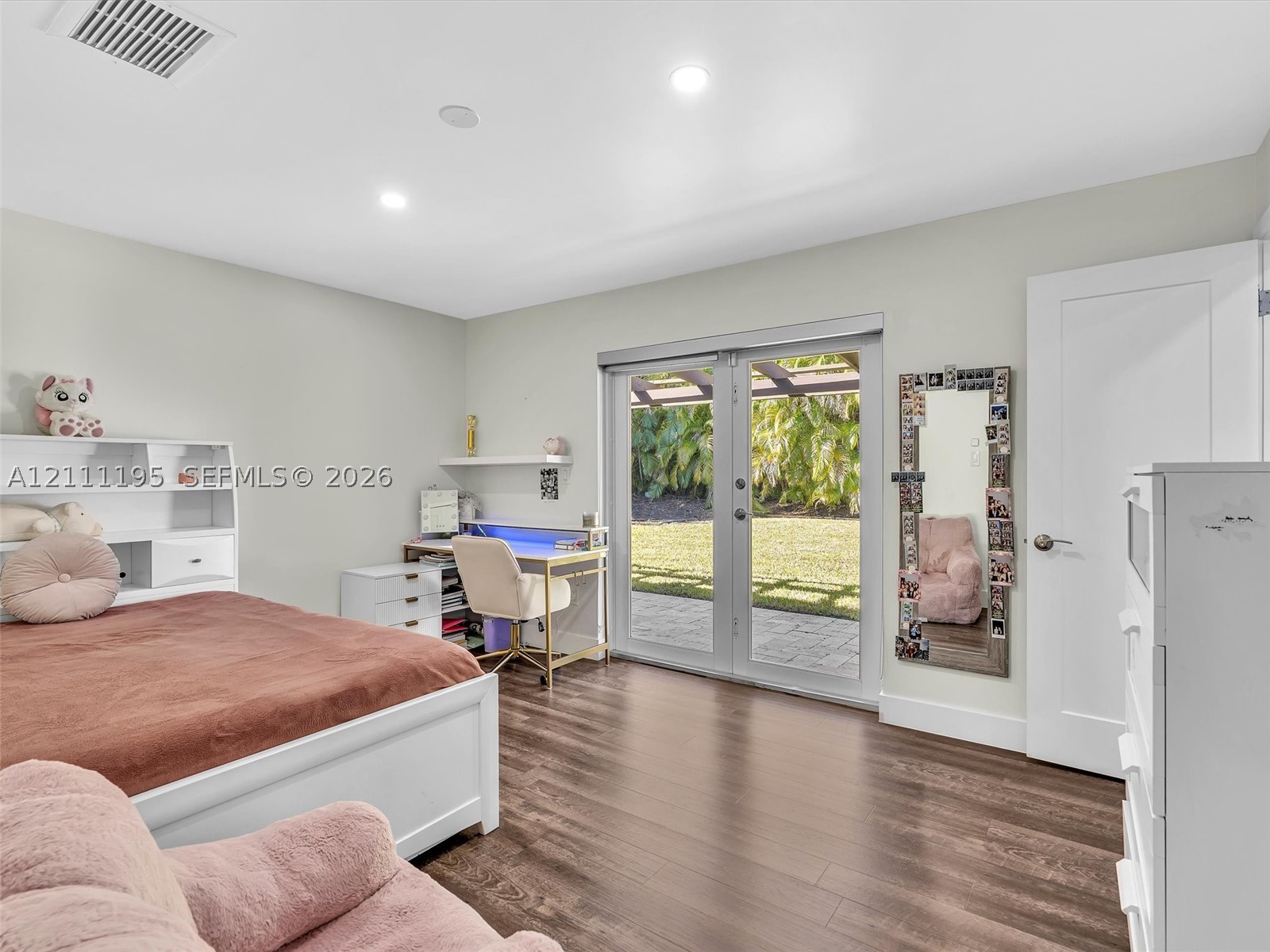9720 SW 73rd Ct, Pinecrest FL 33156