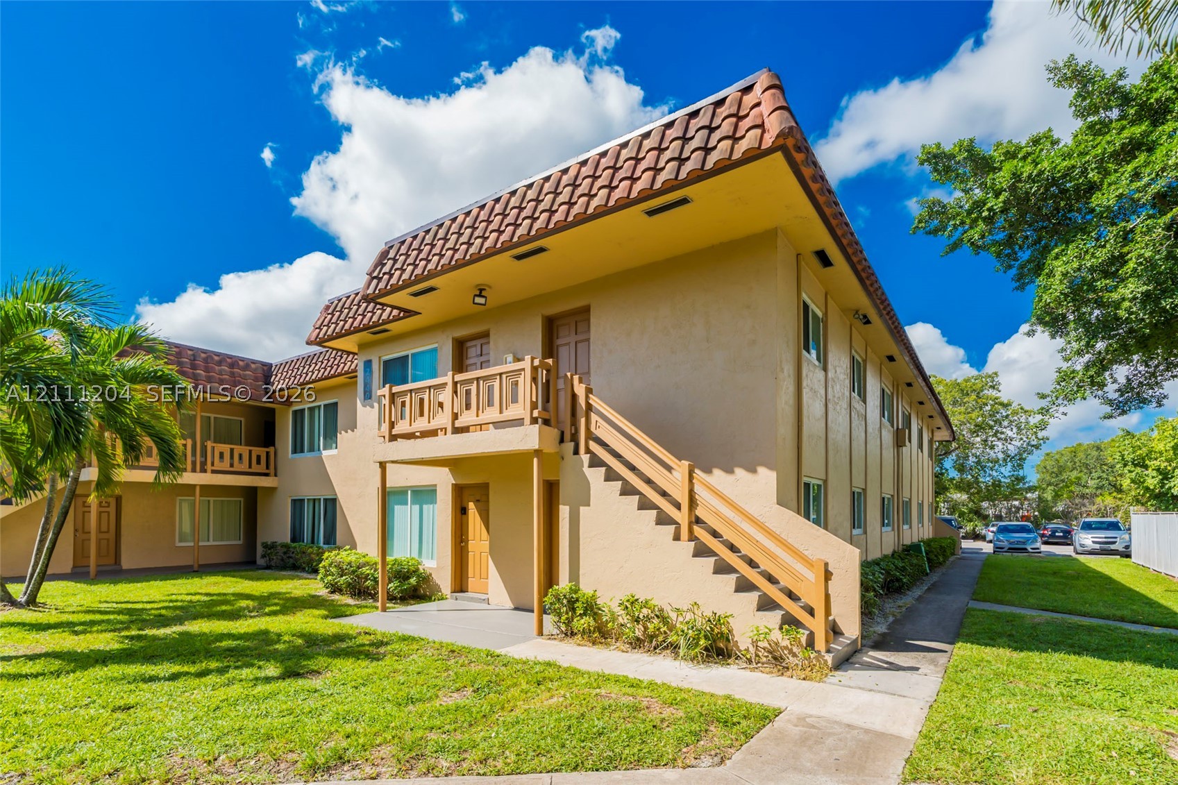 2440 NW 39th Way #202, Lauderdale Lakes FL 33311