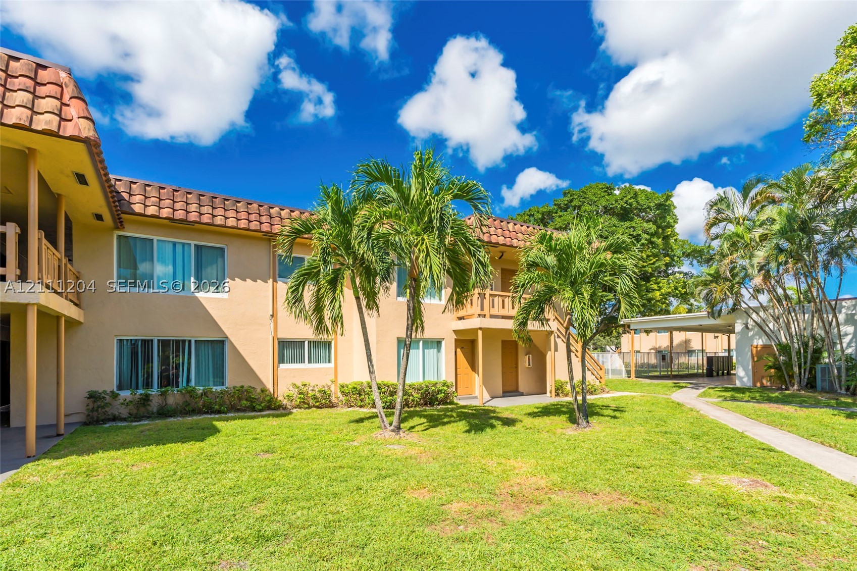2440 NW 39th Way #202, Lauderdale Lakes FL 33311