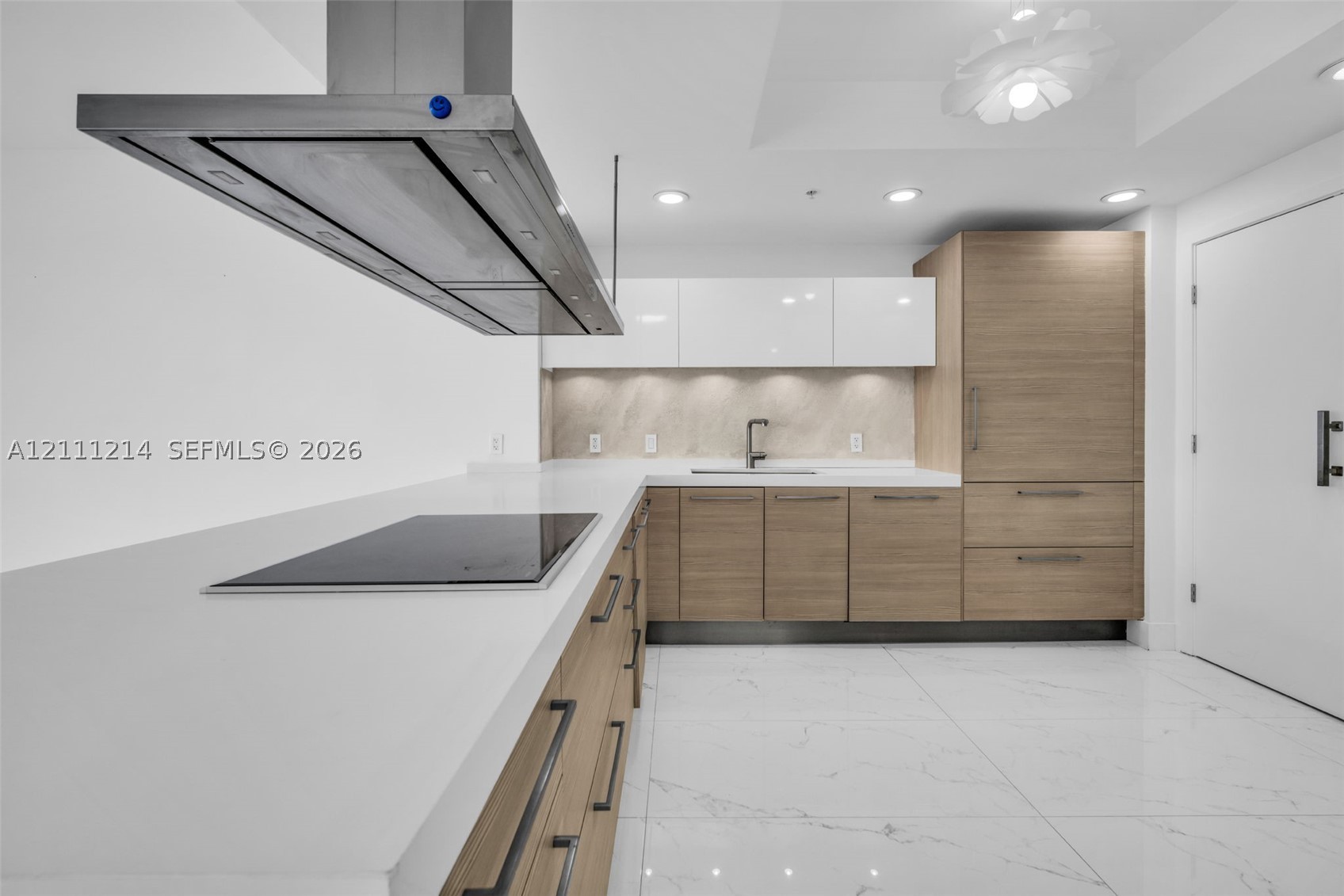 17111 Biscayne Blvd #411, North Miami Beach FL 33160