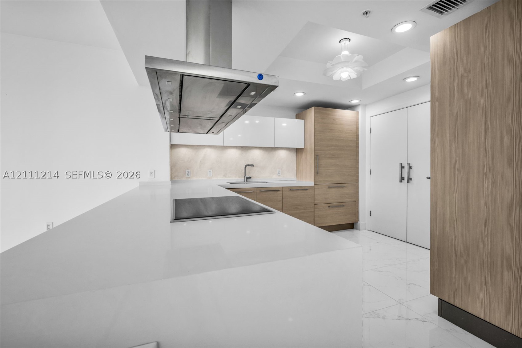 17111 Biscayne Blvd #411, North Miami Beach FL 33160