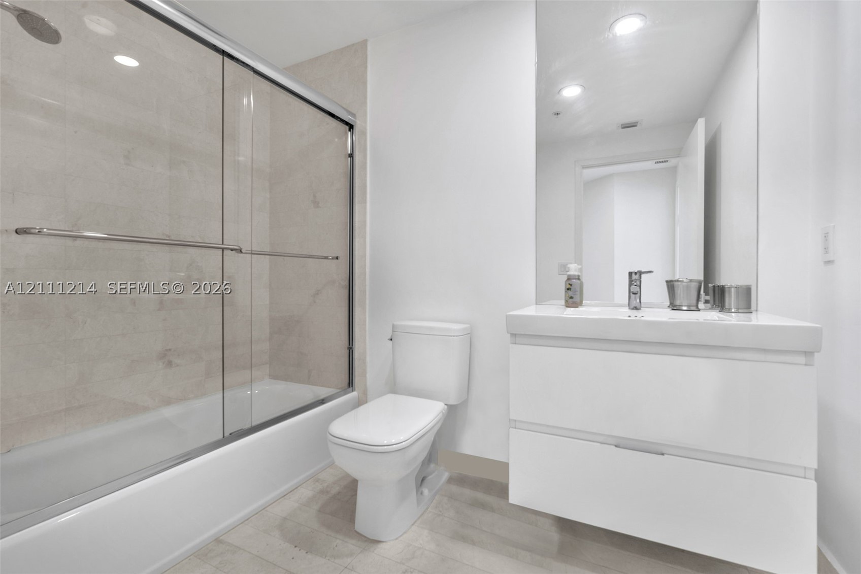 17111 Biscayne Blvd #411, North Miami Beach FL 33160