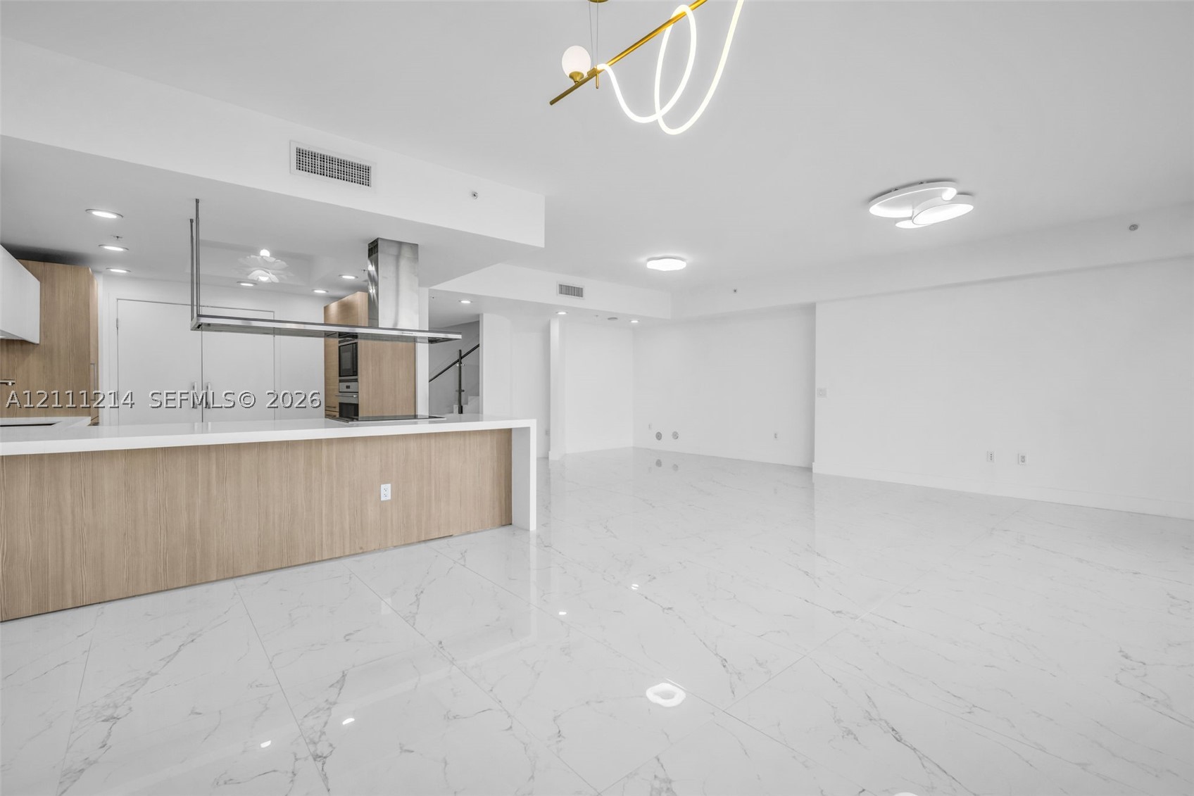 17111 Biscayne Blvd #411, North Miami Beach FL 33160