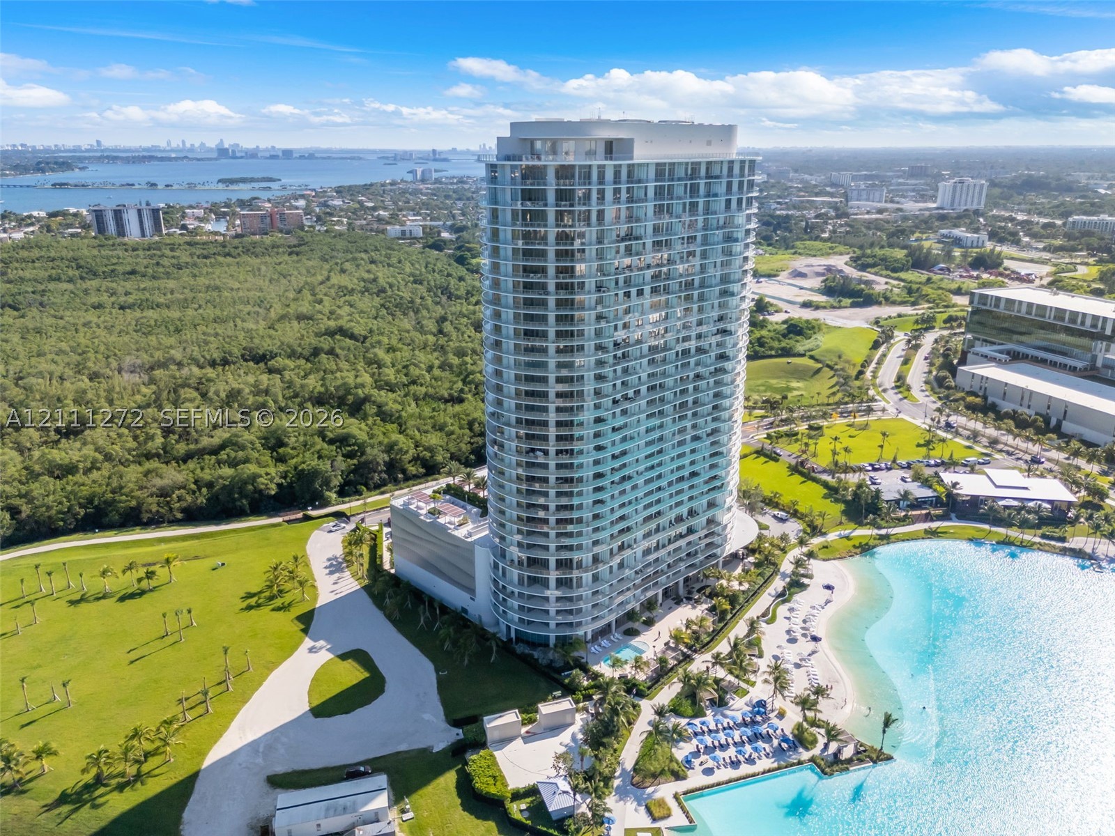 2411 Laguna Circle #905, North Miami Beach FL 33181
