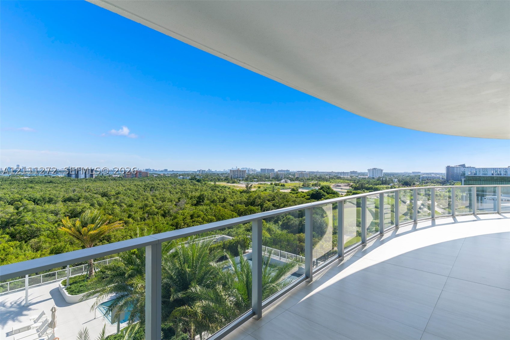 2411 Laguna Circle #905, North Miami Beach FL 33181