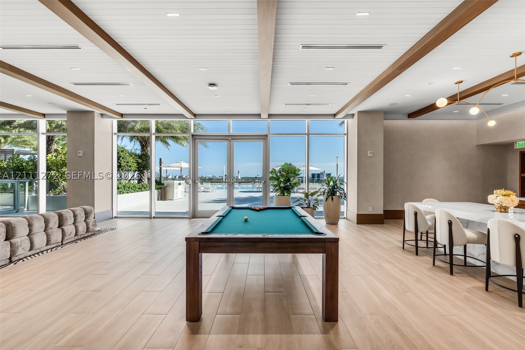 2411 Laguna Circle #905, North Miami Beach FL 33181