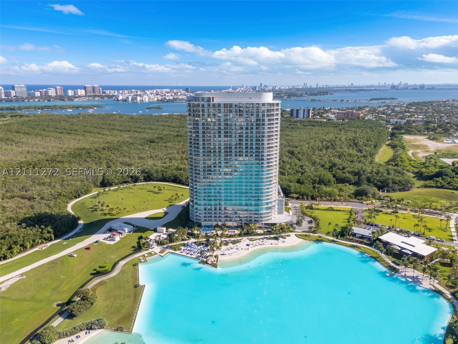 2411 Laguna Circle #905, North Miami Beach FL 33181