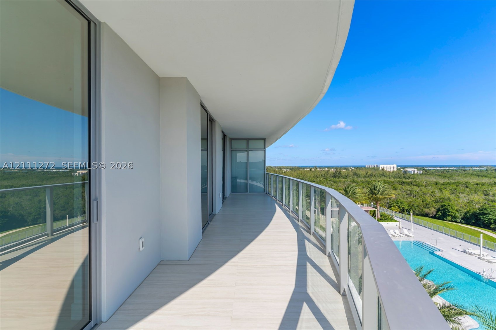 2411 Laguna Circle #905, North Miami Beach FL 33181