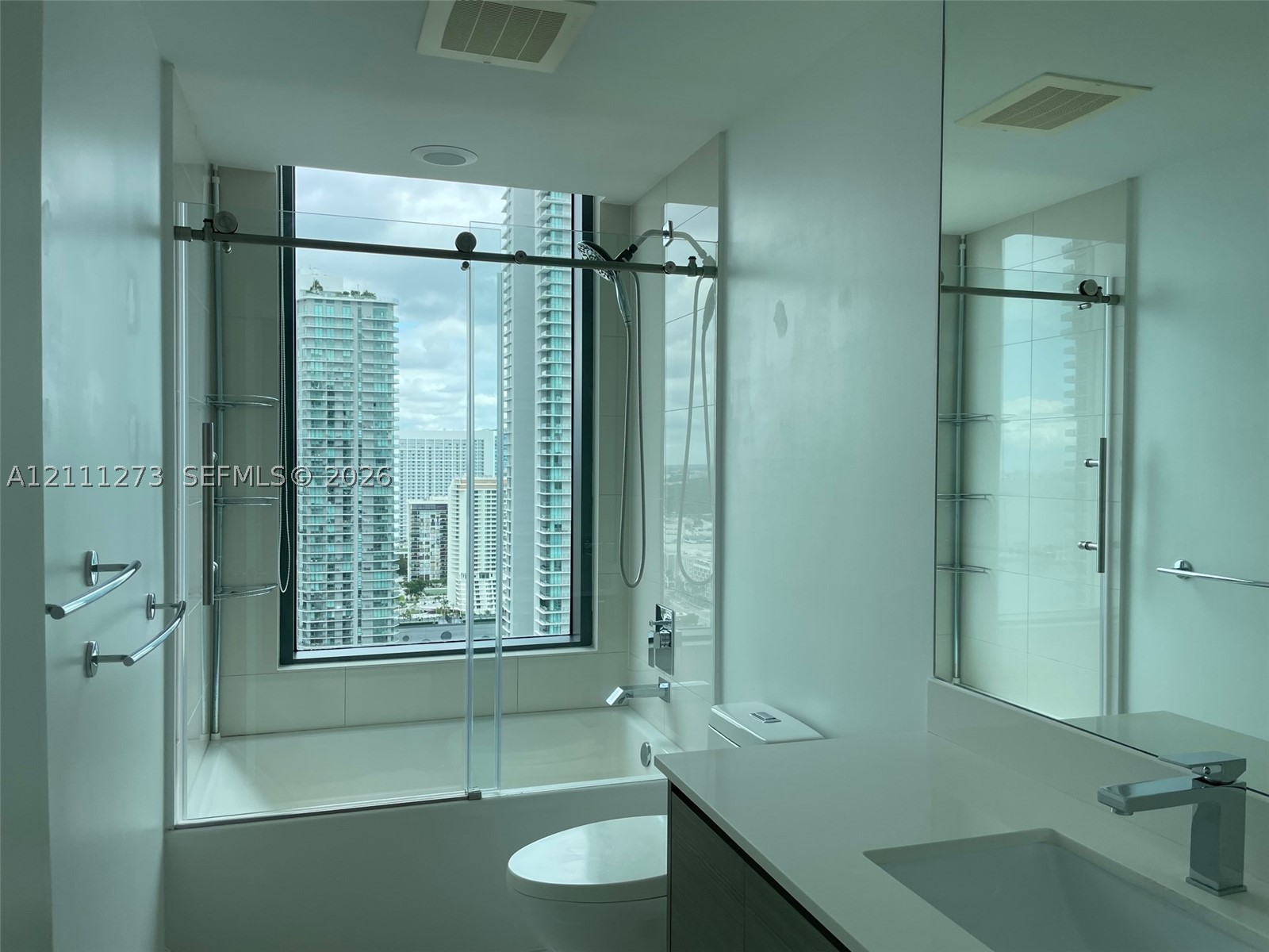460 NE 28th St #3101, Miami FL 33137