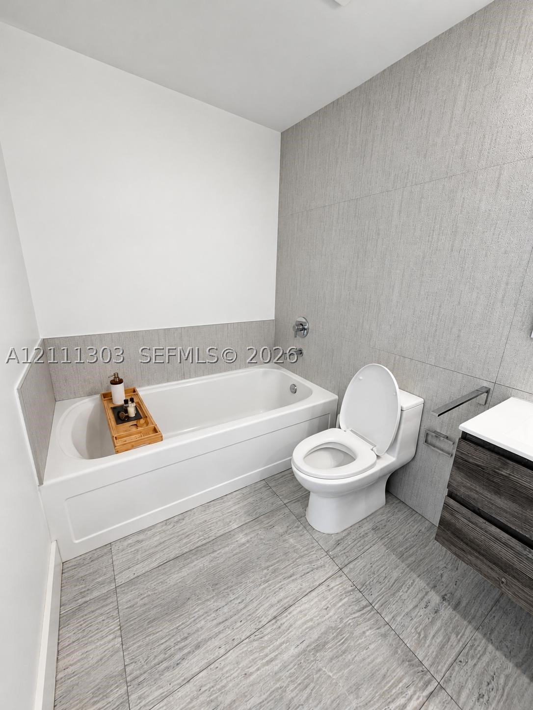 1111 SW 1st Ave #2324-N, Miami FL 33130