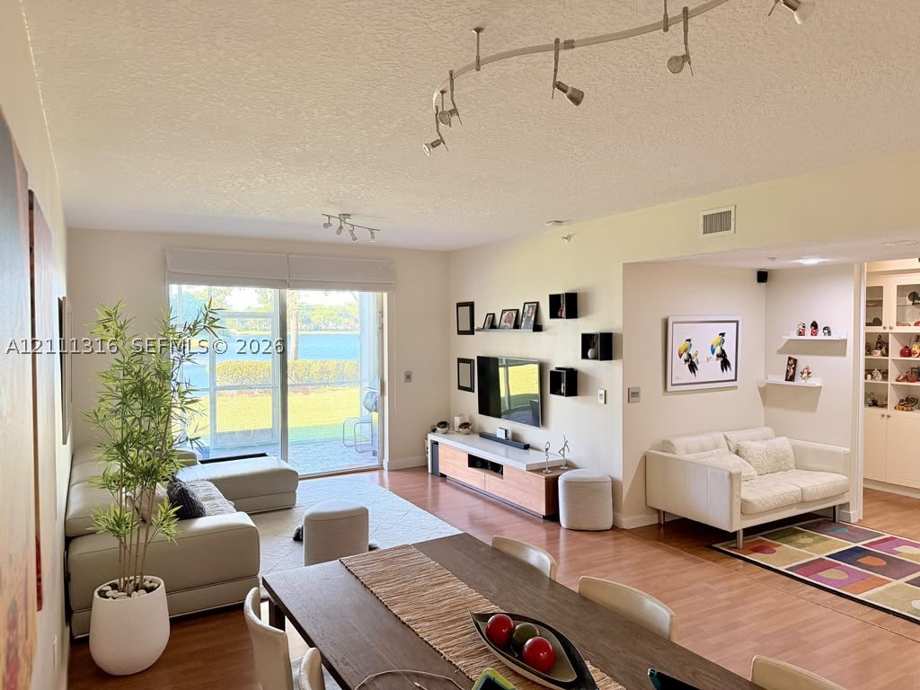 10730 NW 66th St #APT 104, Doral FL 33178