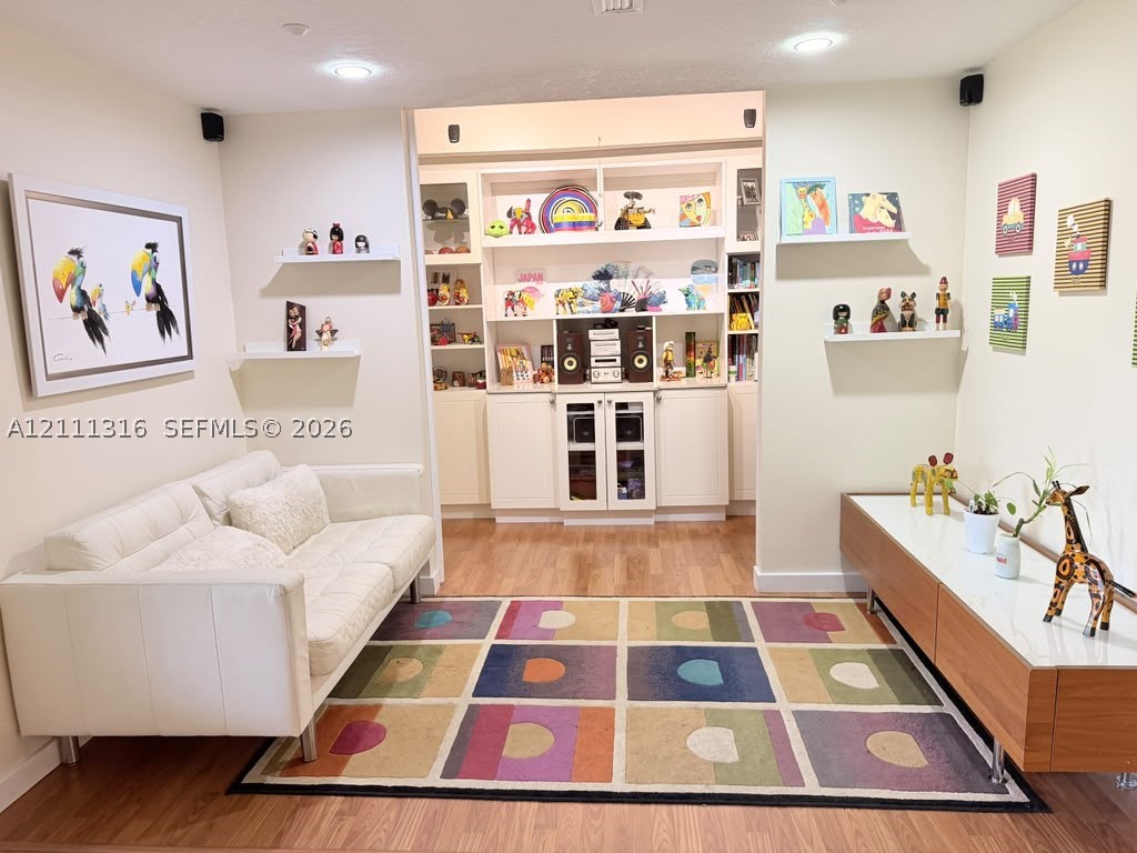 10730 NW 66th St #APT 104, Doral FL 33178