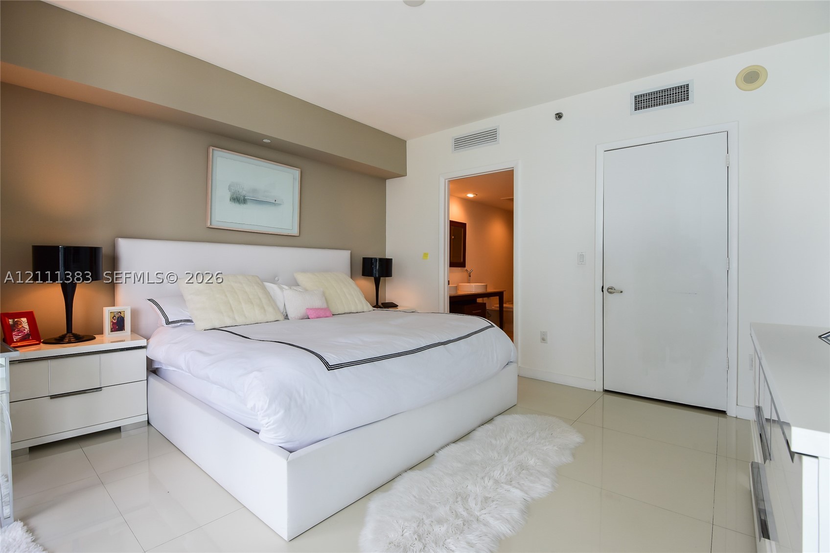 495 Brickell Ave #4810, Miami FL 33131