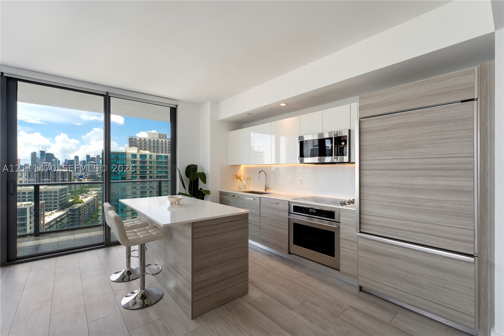 121 NE 34th St #2204, Miami FL 33137