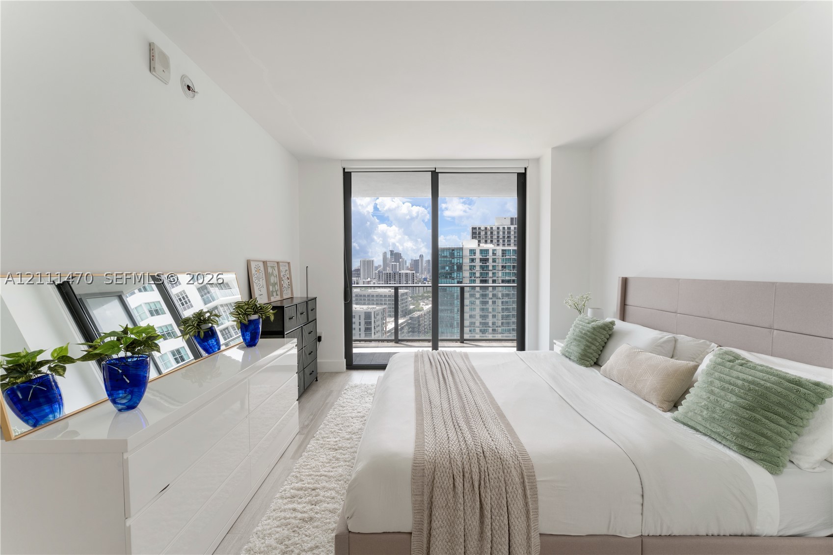 121 NE 34th St #2204, Miami FL 33137