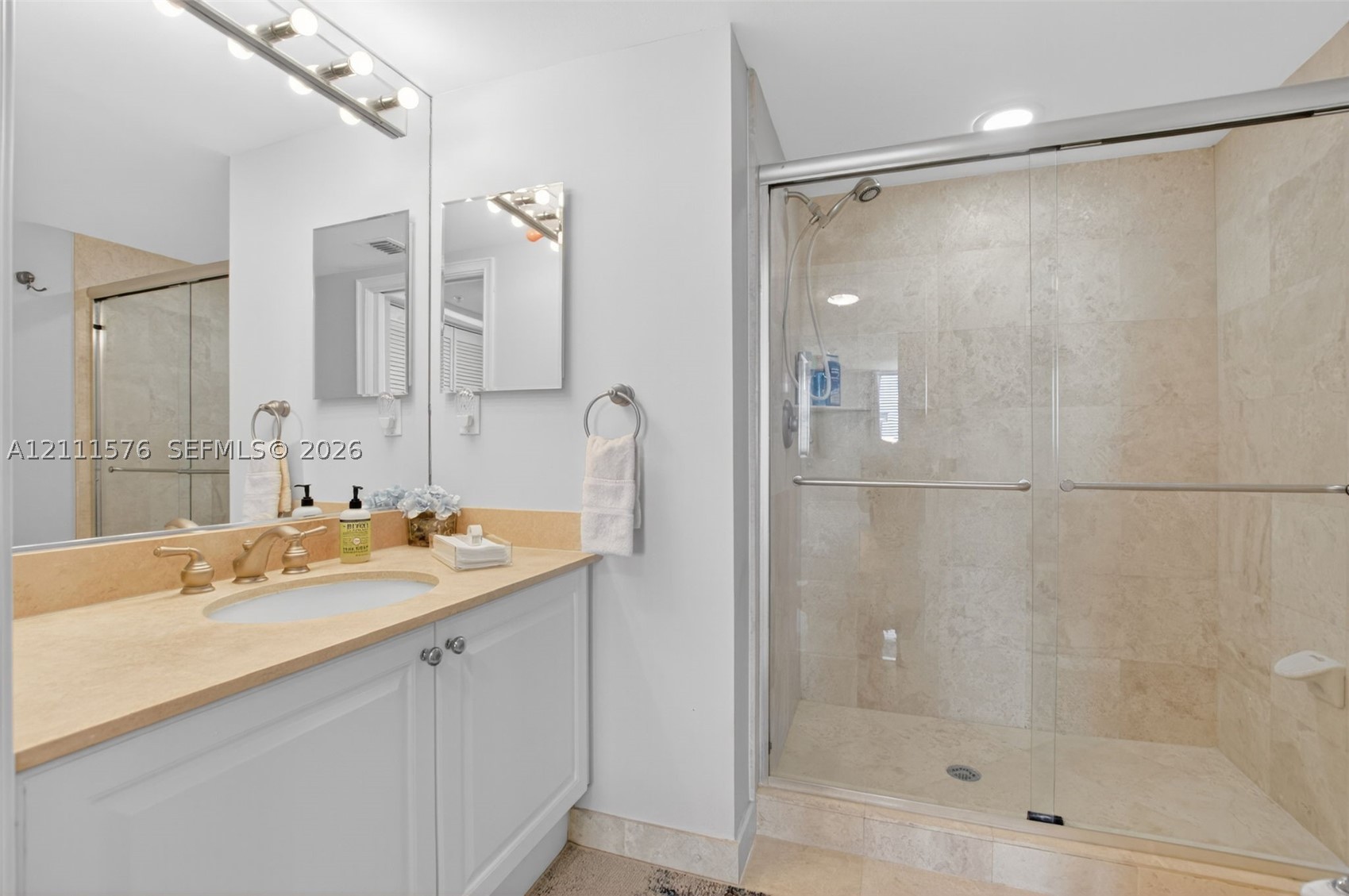 99 SE Mizner Blvd #821, Boca Raton FL 33432