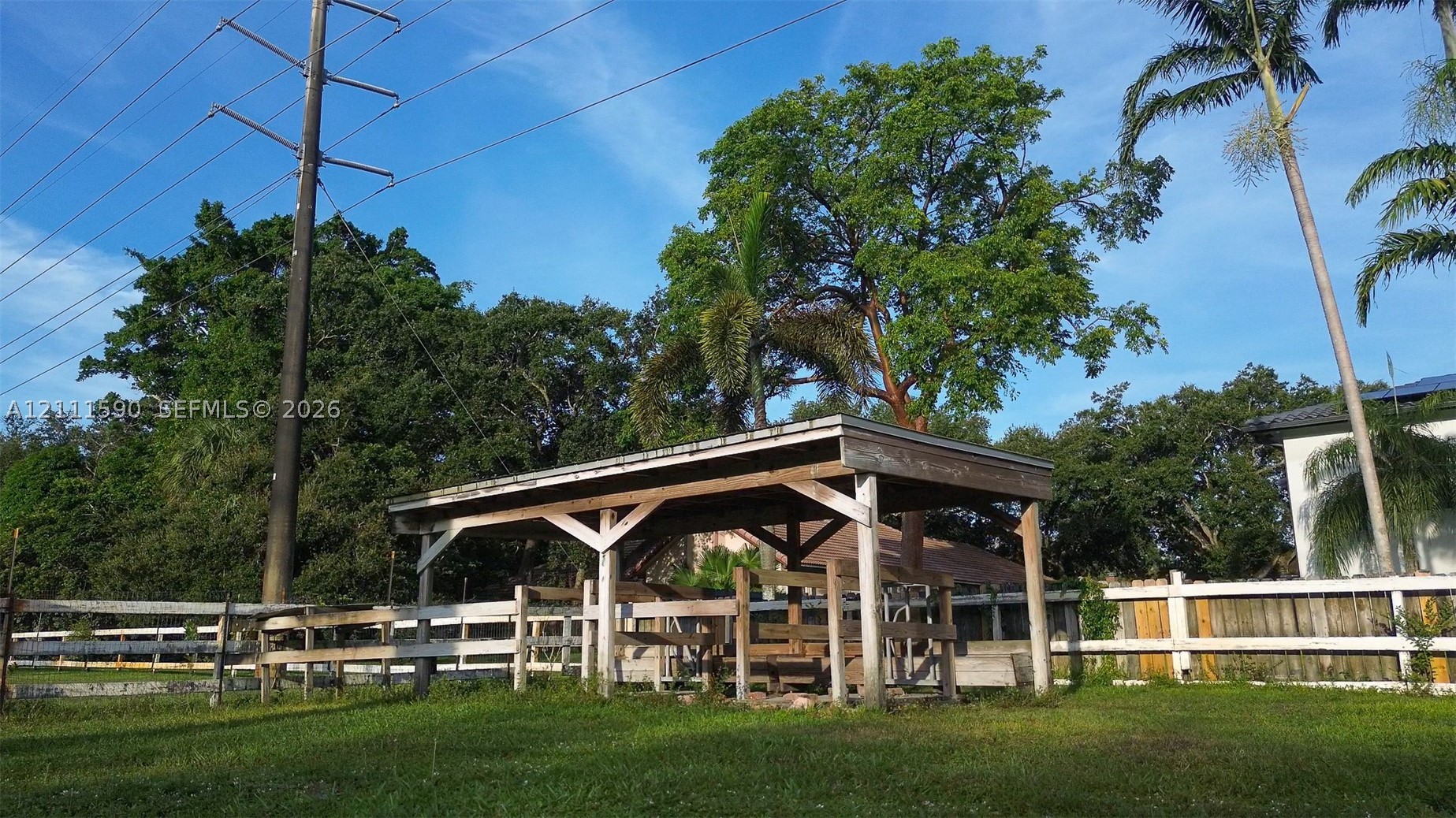 5501 Woodland Ln, Dania Beach FL 33312
