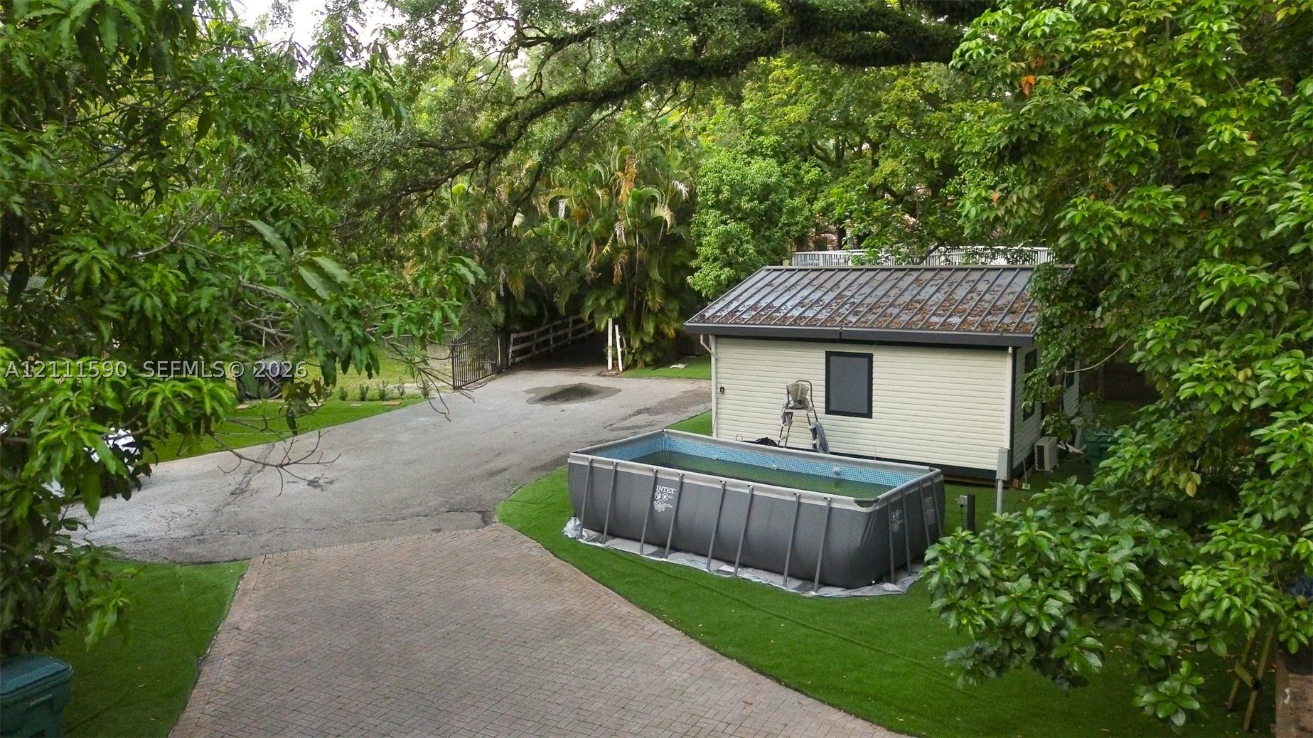 5501 Woodland Ln, Dania Beach FL 33312