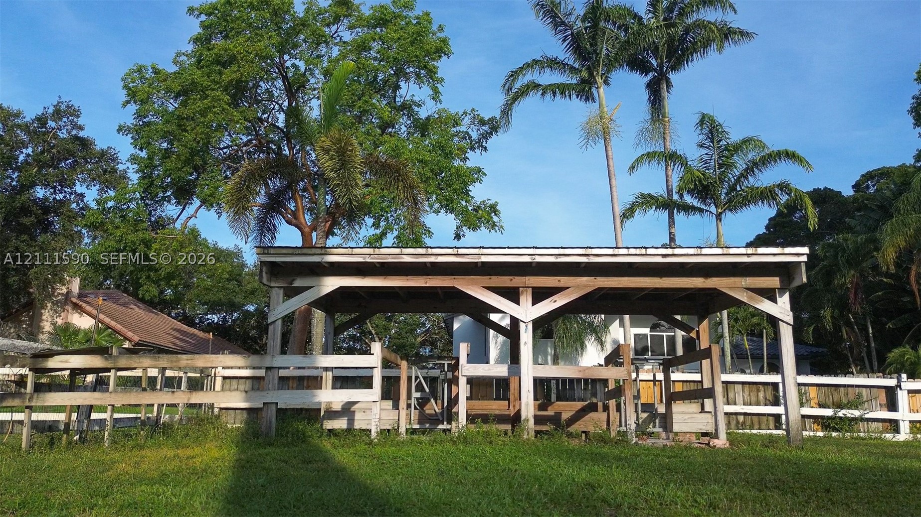 5501 Woodland Ln, Dania Beach FL 33312