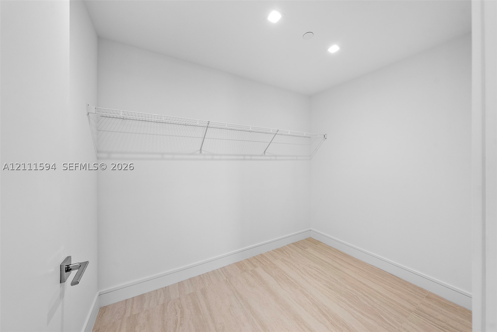 2411 Laguna Cir #2506, North Miami FL 33181