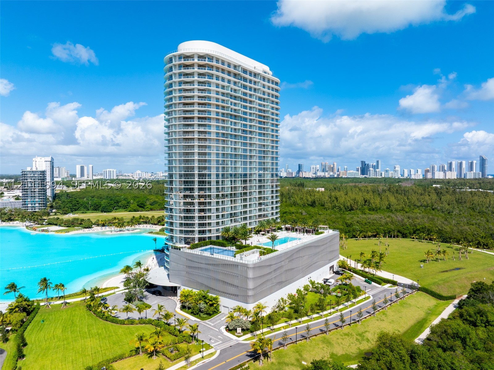 2411 Laguna Cir #2506, North Miami FL 33181