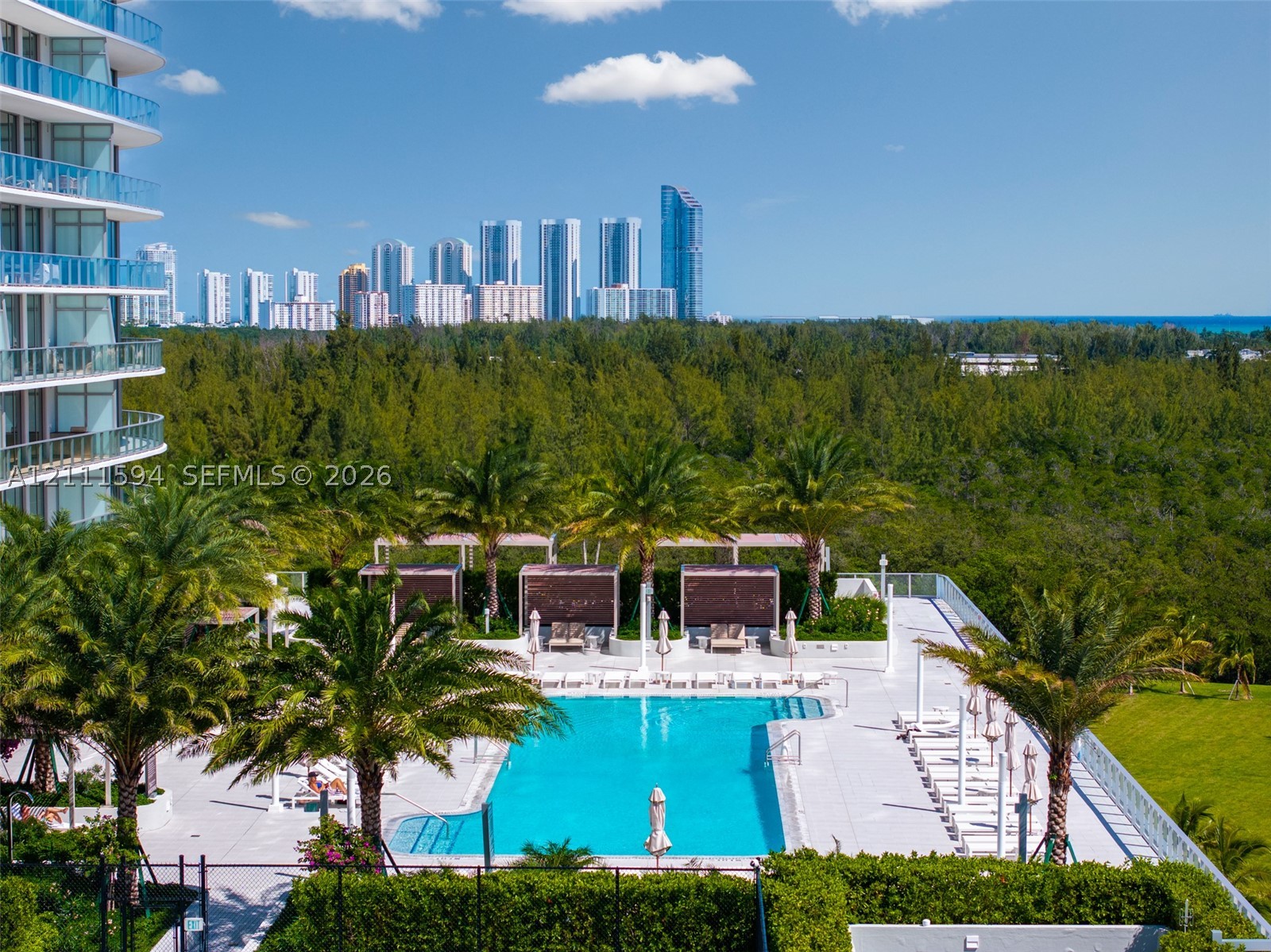2411 Laguna Cir #2506, North Miami FL 33181
