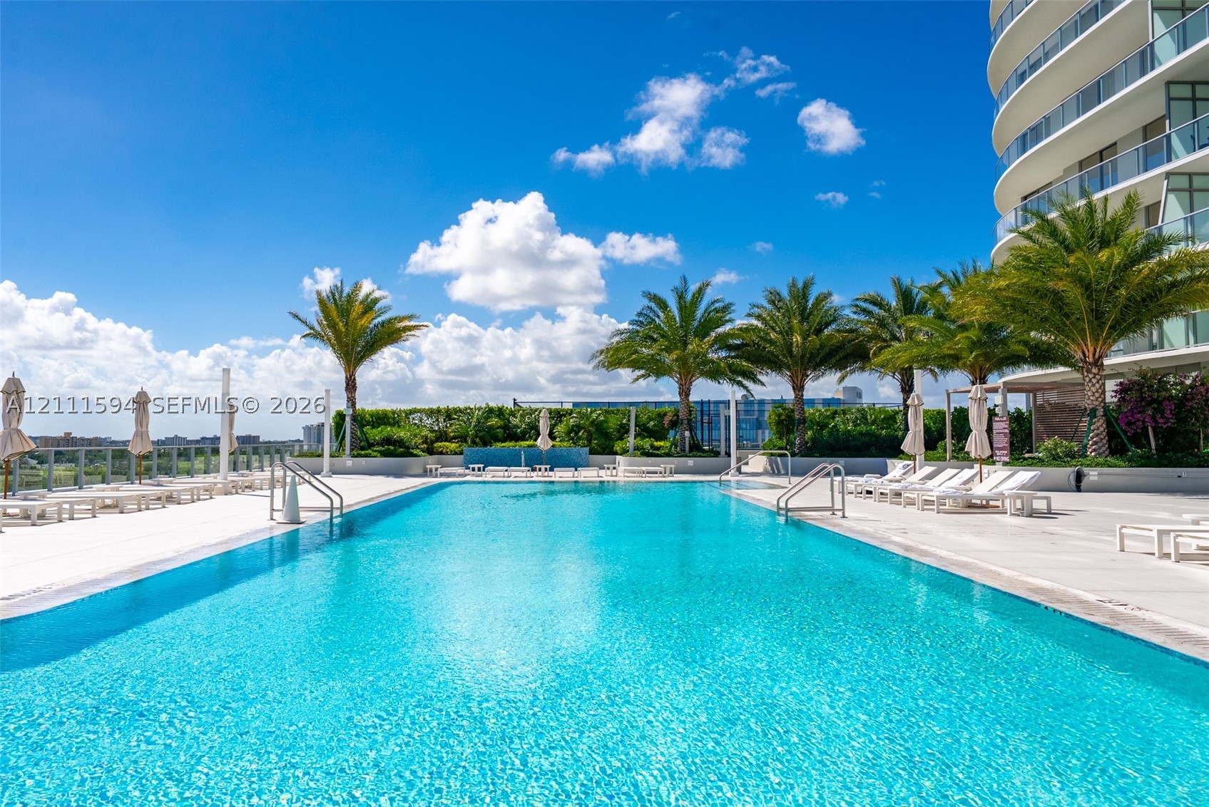 2411 Laguna Cir #2506, North Miami FL 33181