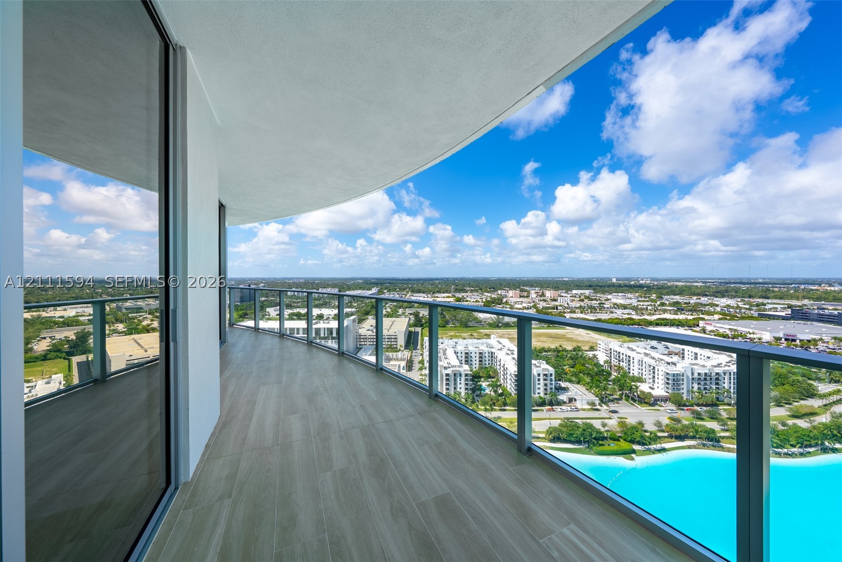 2411 Laguna Cir #2506, North Miami FL 33181