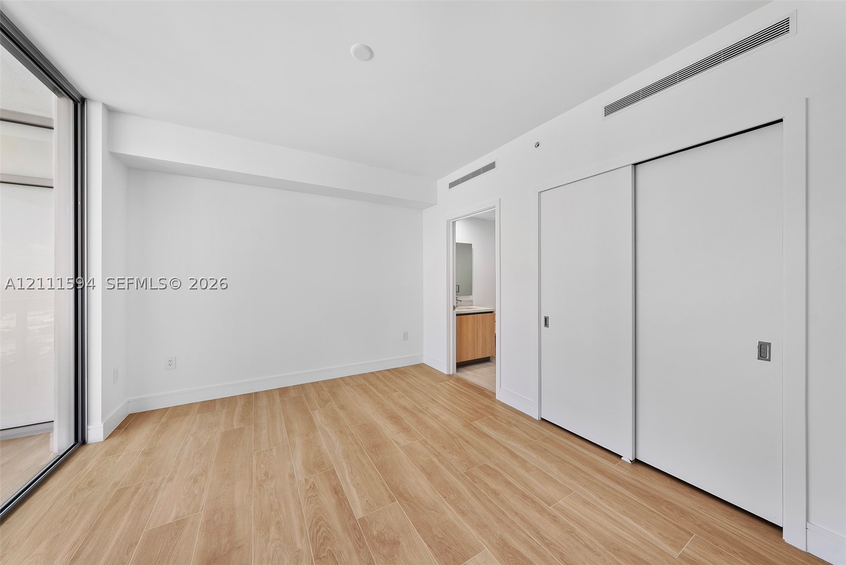 2411 Laguna Cir #2506, North Miami FL 33181