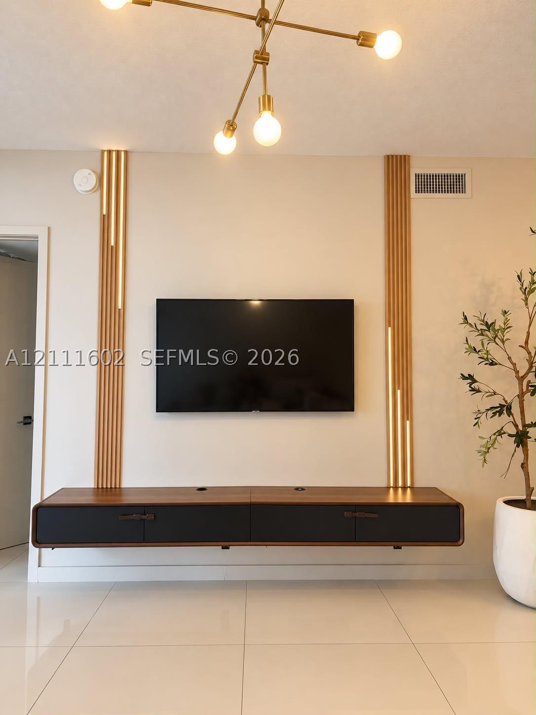 488 NE 18th St #2009, Miami FL 33132