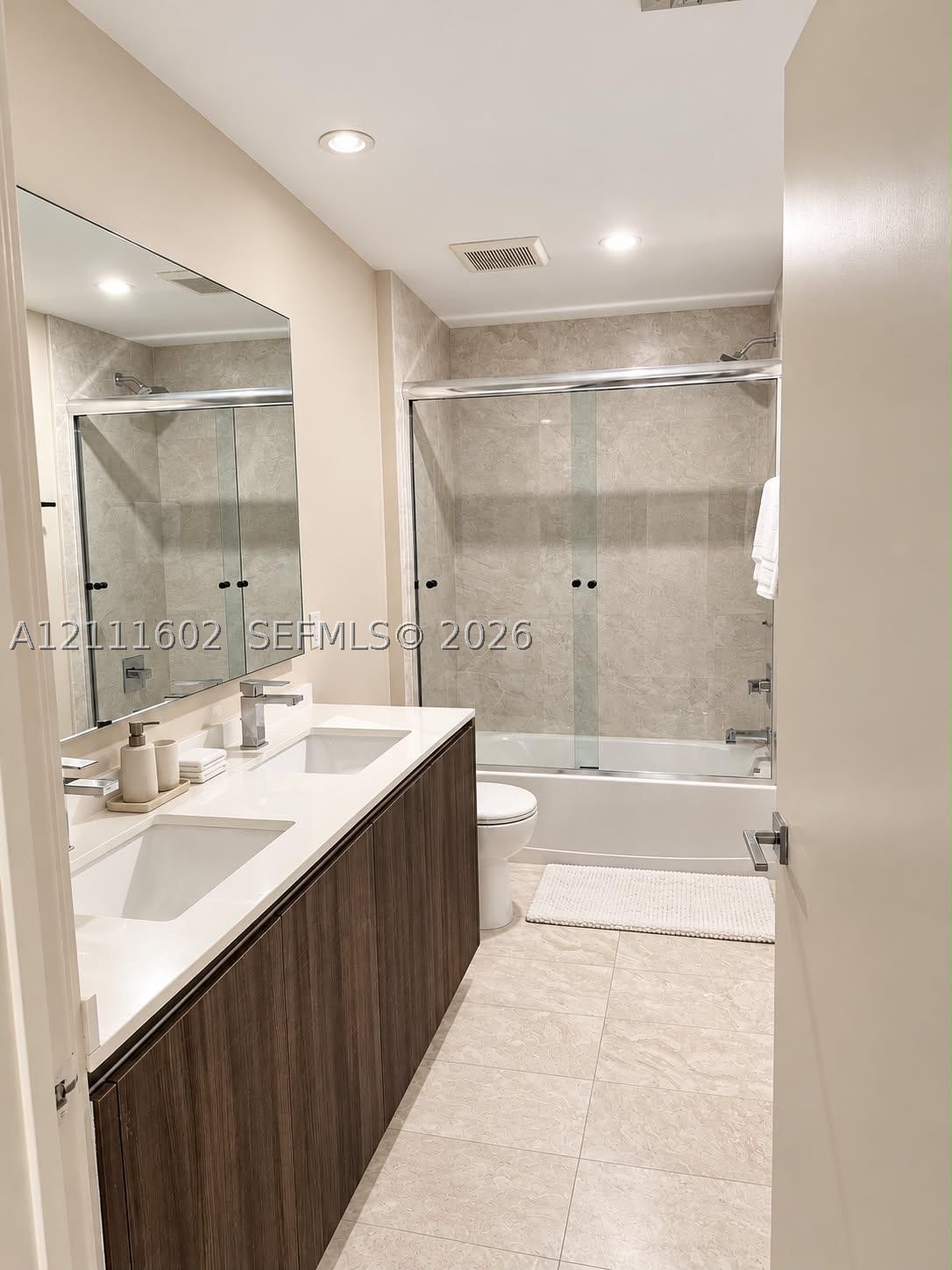 488 NE 18th St #2009, Miami FL 33132