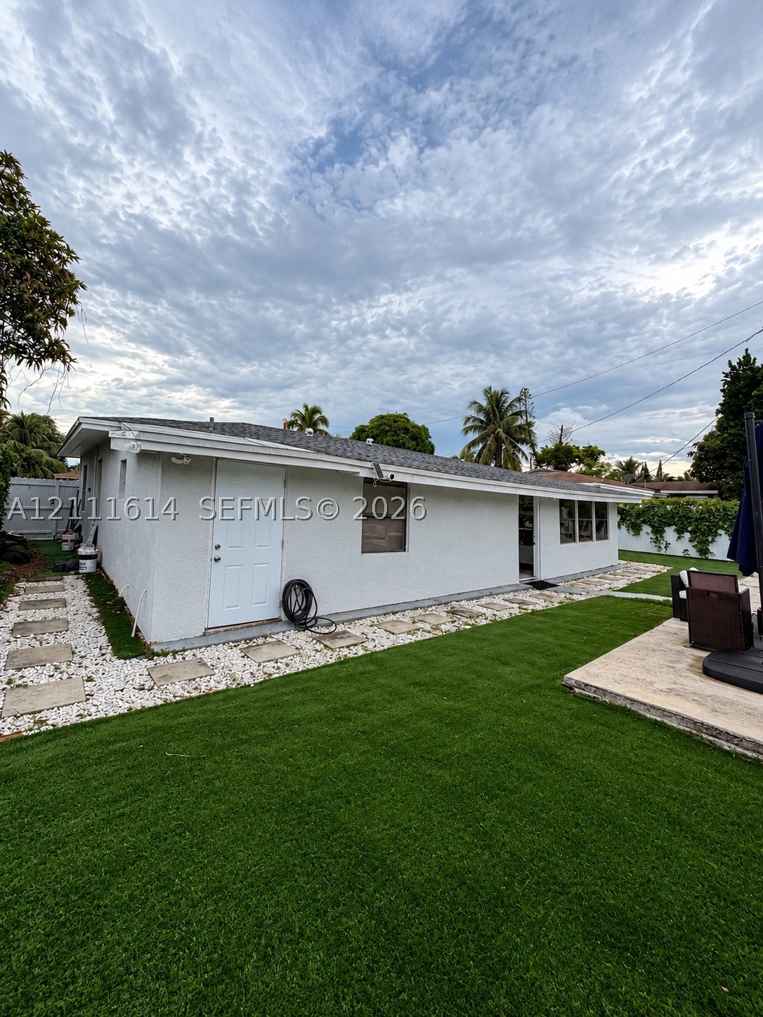 935 NE 164th St, North Miami Beach FL 33162