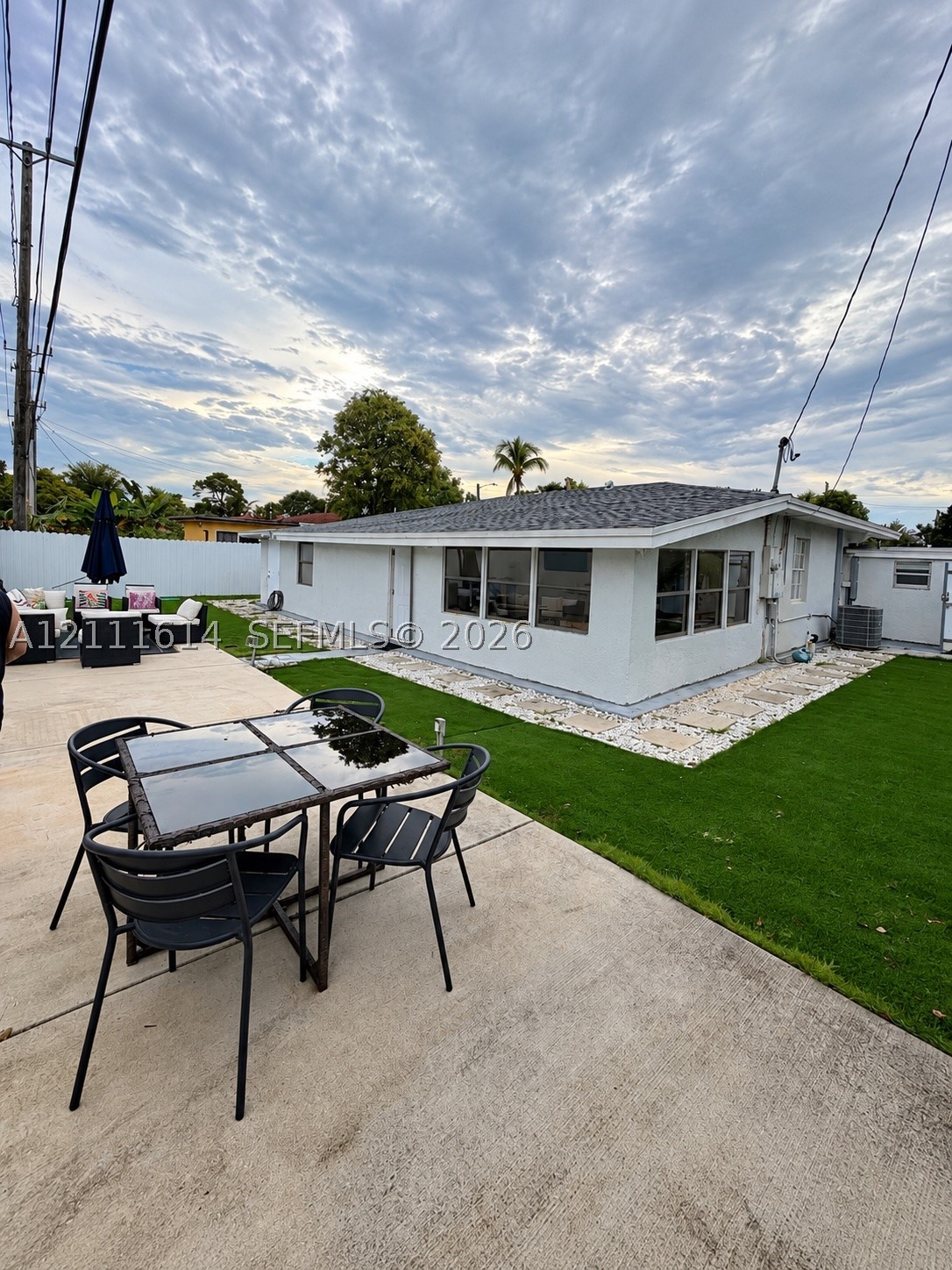 935 NE 164th St, North Miami Beach FL 33162