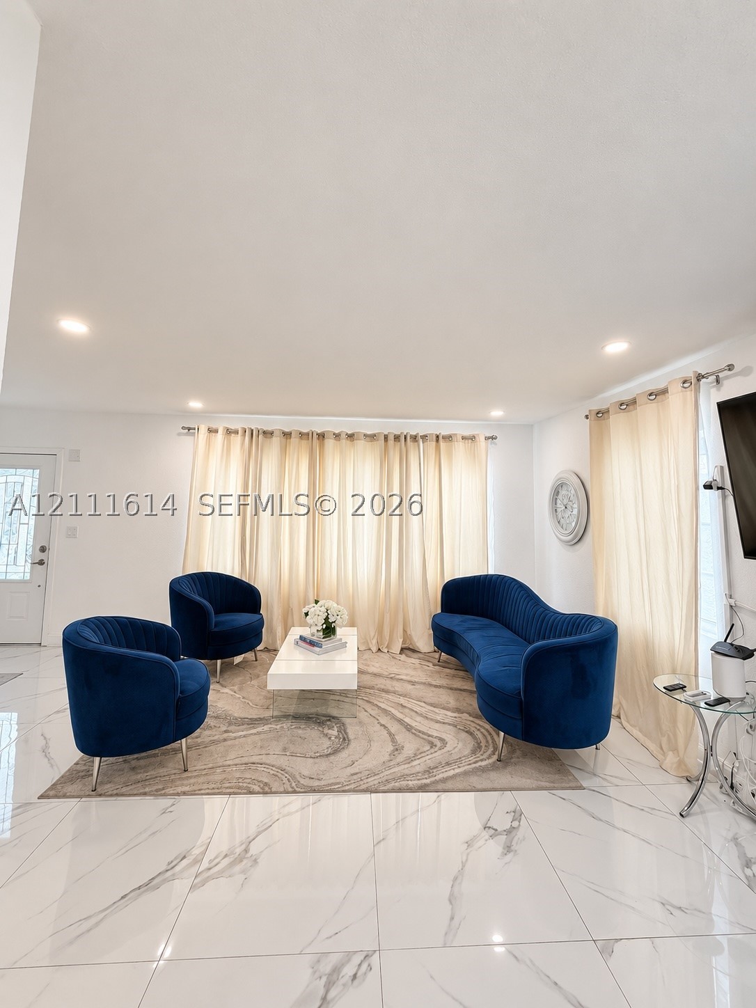 935 NE 164th St, North Miami Beach FL 33162
