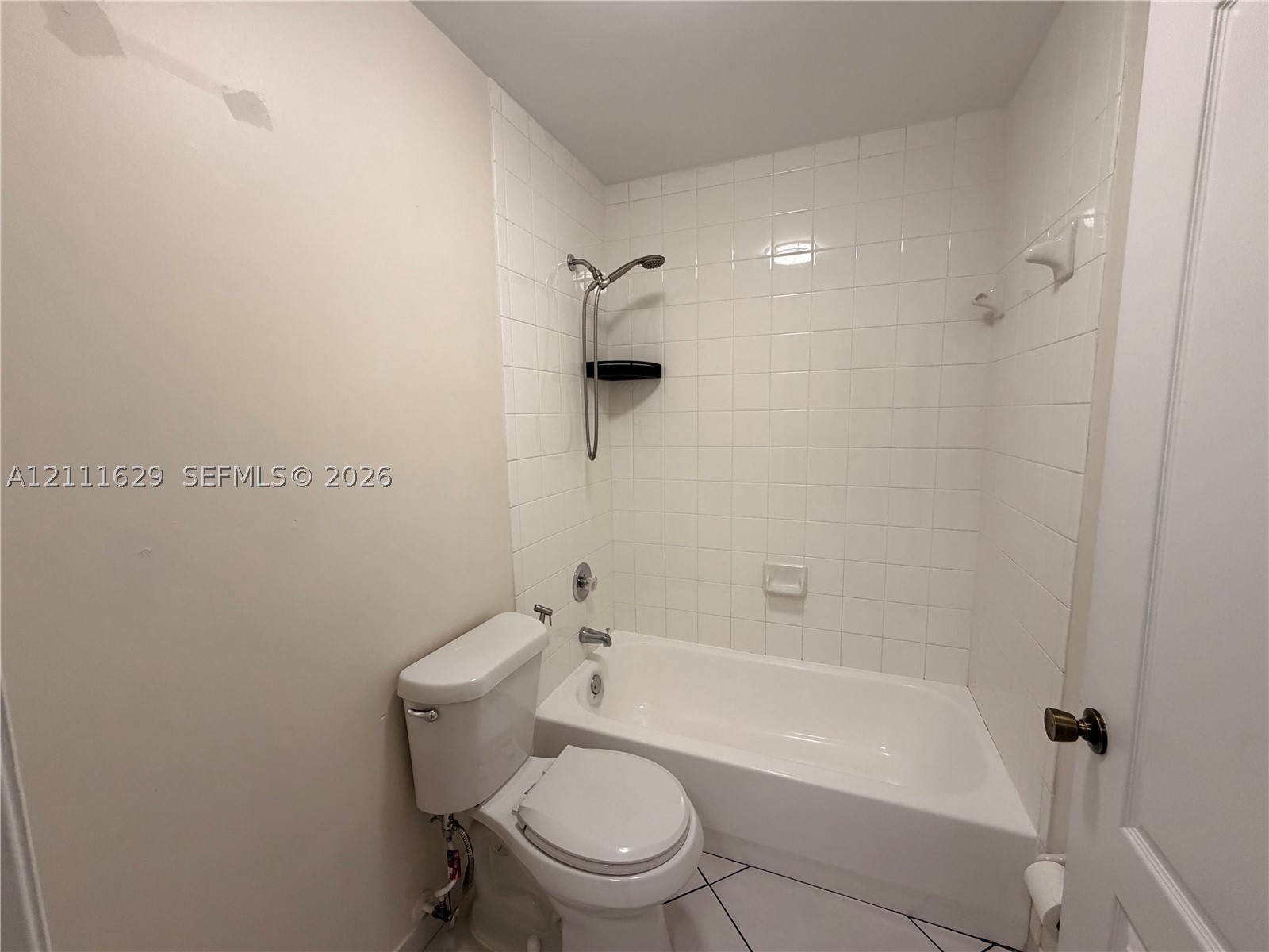 2425 W 76th St #204, Hialeah FL 33016