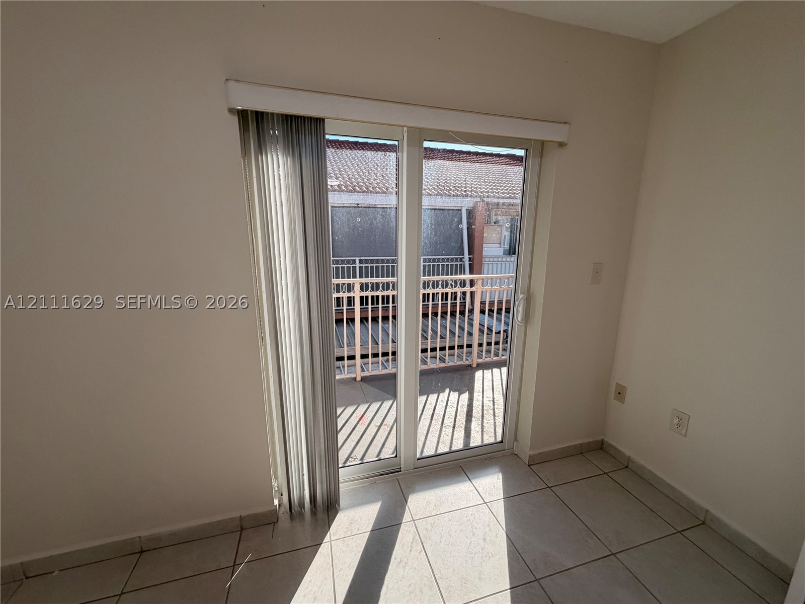 2425 W 76th St #204, Hialeah FL 33016