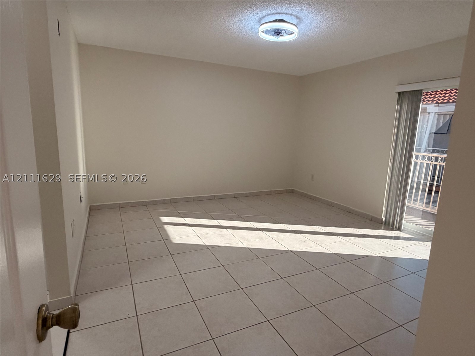 2425 W 76th St #204, Hialeah FL 33016