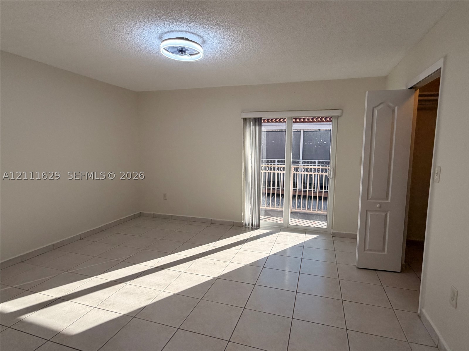 2425 W 76th St #204, Hialeah FL 33016