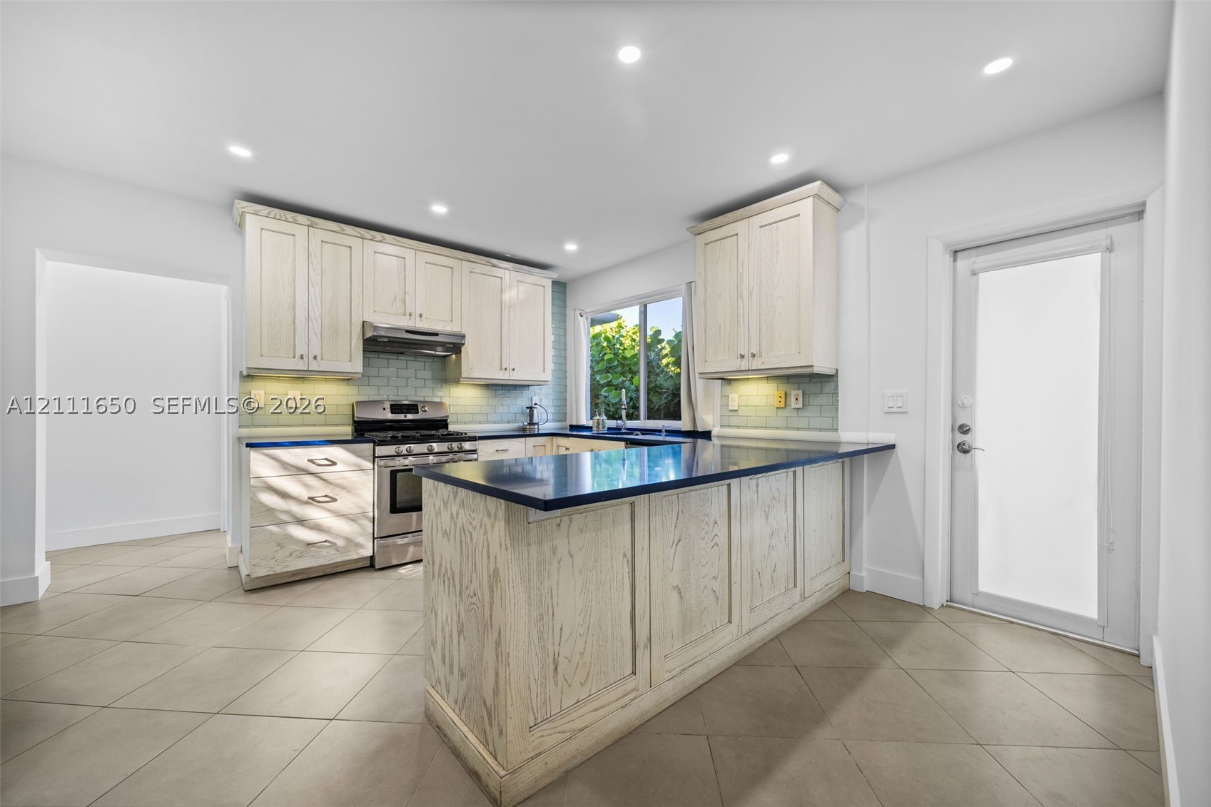 338 Taylor St #1, Hollywood FL 33019