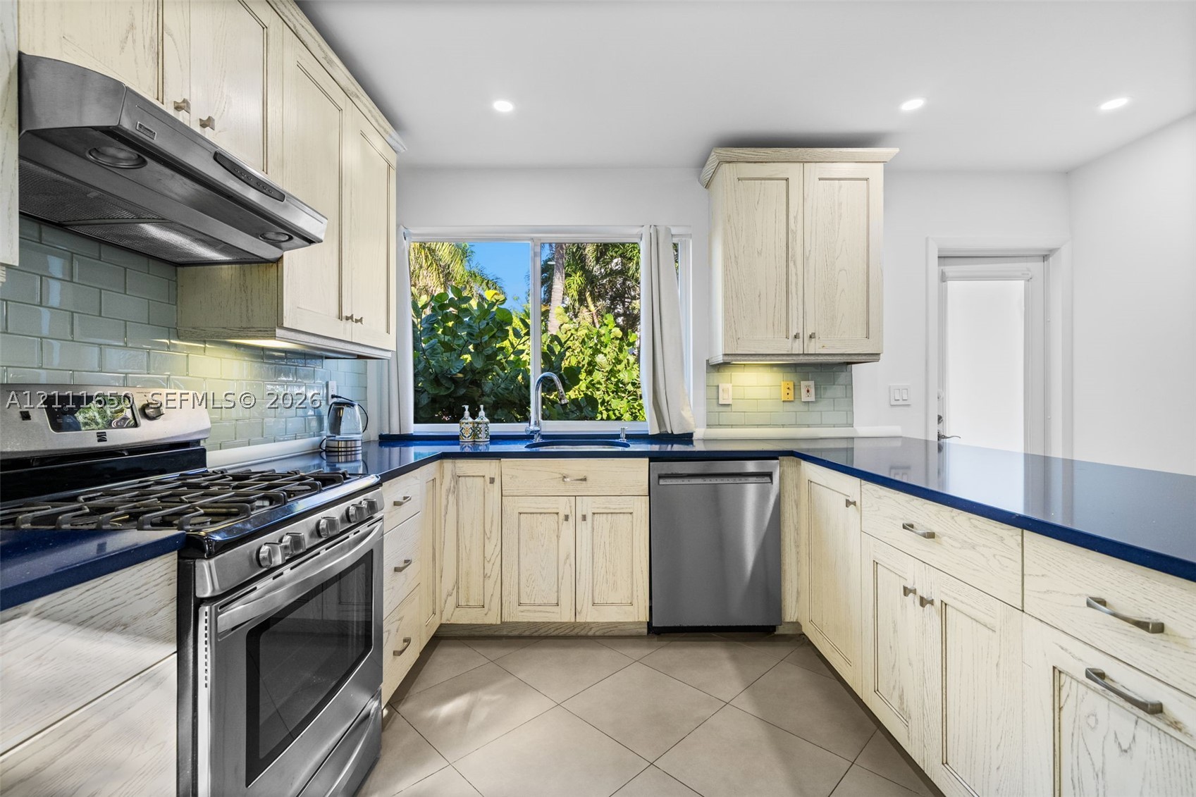 338 Taylor St #1, Hollywood FL 33019