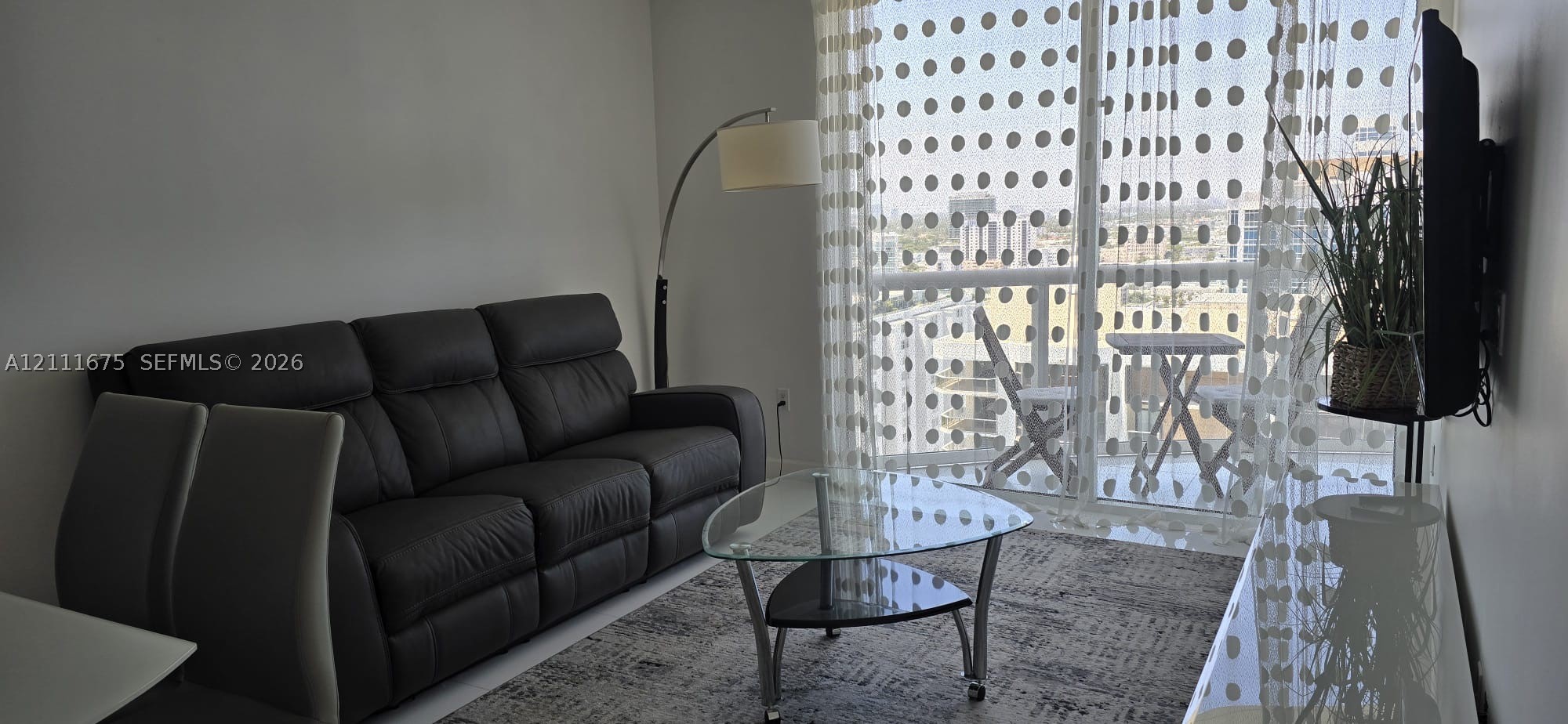 6365 Collins Ave #2209, Miami Beach FL 33141