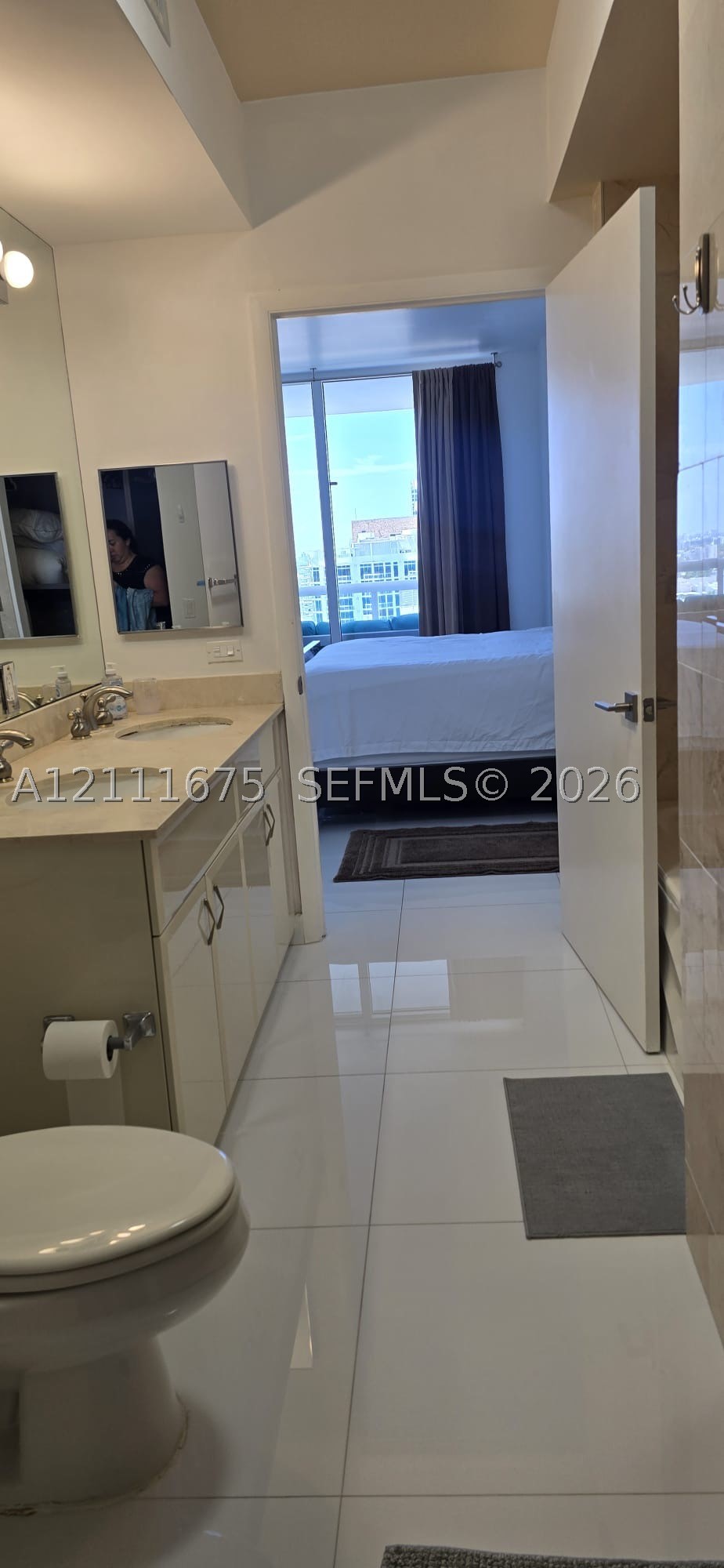 6365 Collins Ave #2209, Miami Beach FL 33141