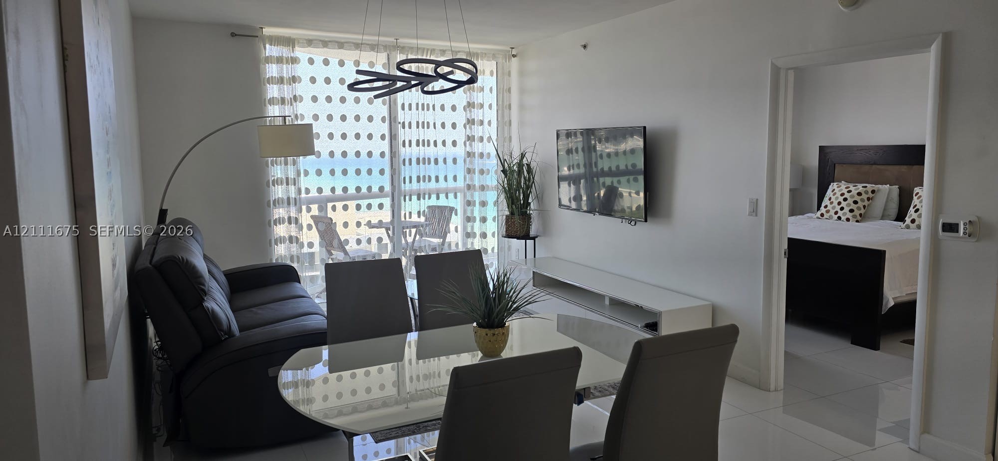 6365 Collins Ave #2209, Miami Beach FL 33141