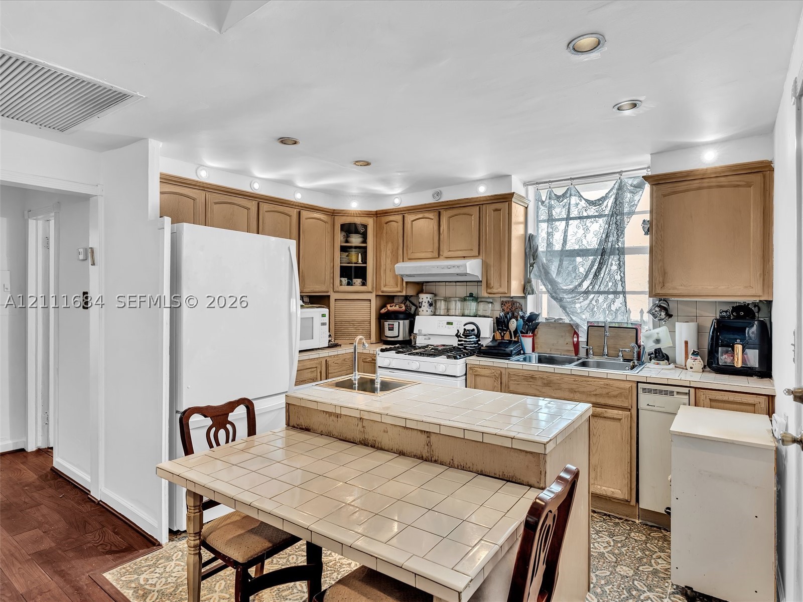 503 12th St #5, Miami Beach FL 33139