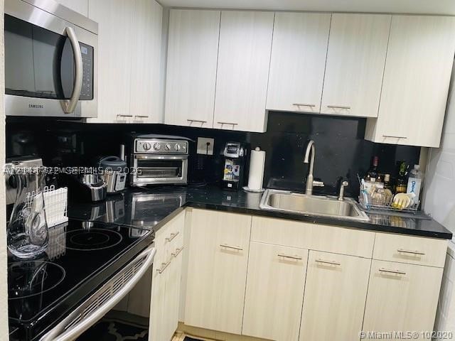 8611 SW 68th Ct #23, Pinecrest FL 33156