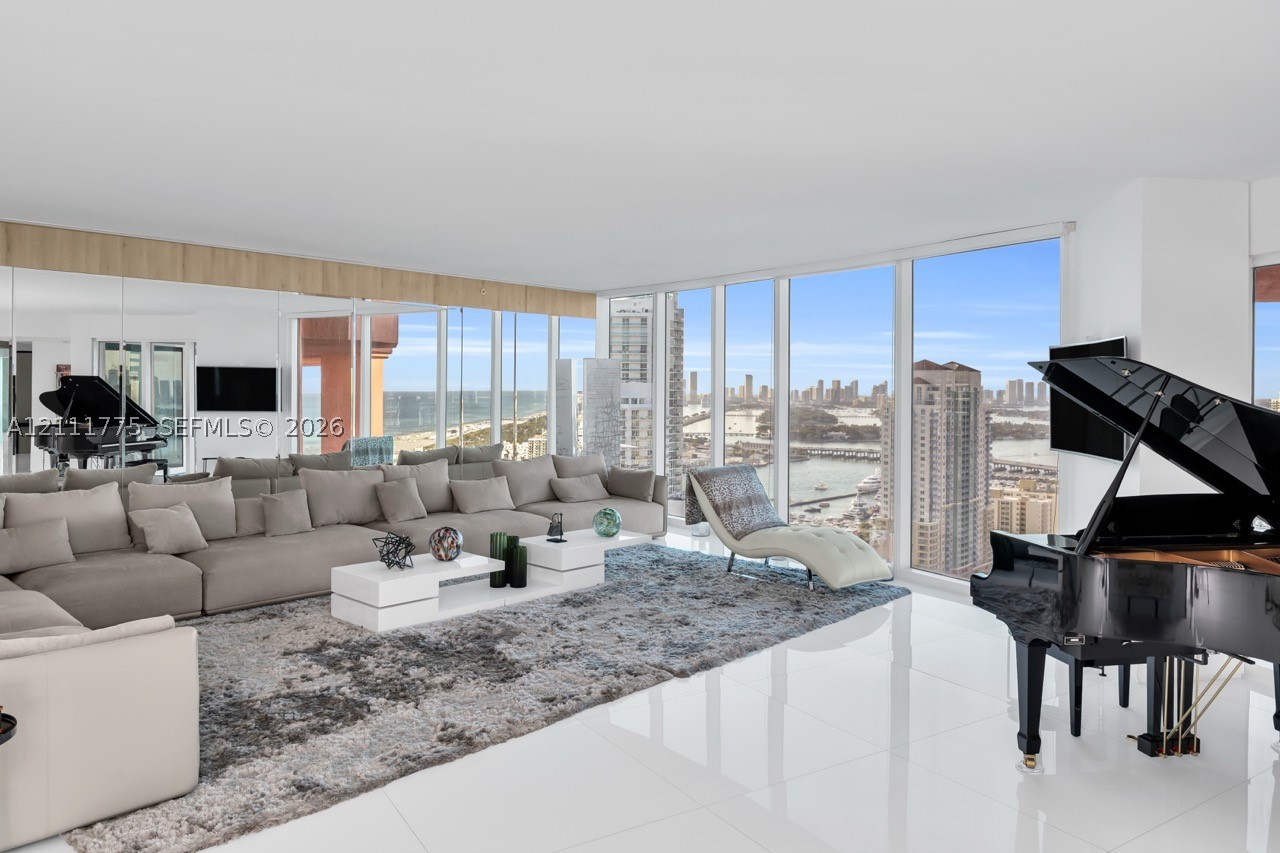 300 S Pointe Dr #3105, Miami Beach FL 33139