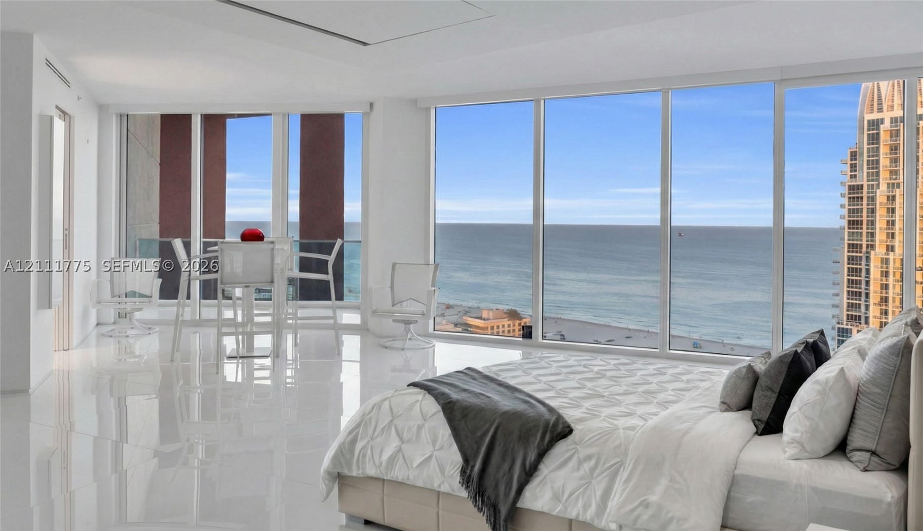 300 S Pointe Dr #3105, Miami Beach FL 33139